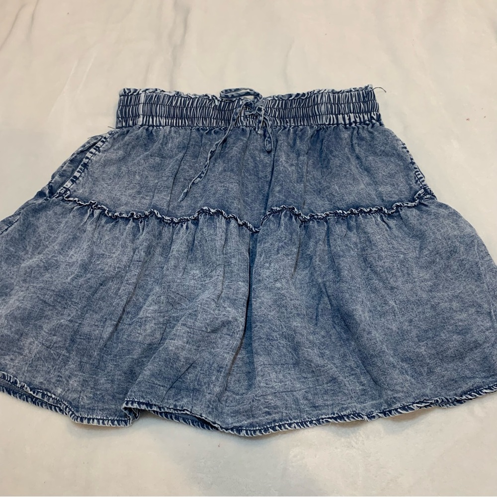 Doe & Rae acid wash  blue denim mini shirt with pocket size large